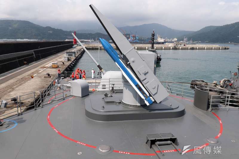 20200924-海軍基隆級驅逐艦是國內噸位數最大的作戰艦，除軍艦本身具備強大防空戰力，艦上搭載射程可達150公里以上的標準二型防空飛彈（見圖，藍色為訓練彈）是屏障艦艇、支隊的重要武器。（資料照，蘇仲泓攝）