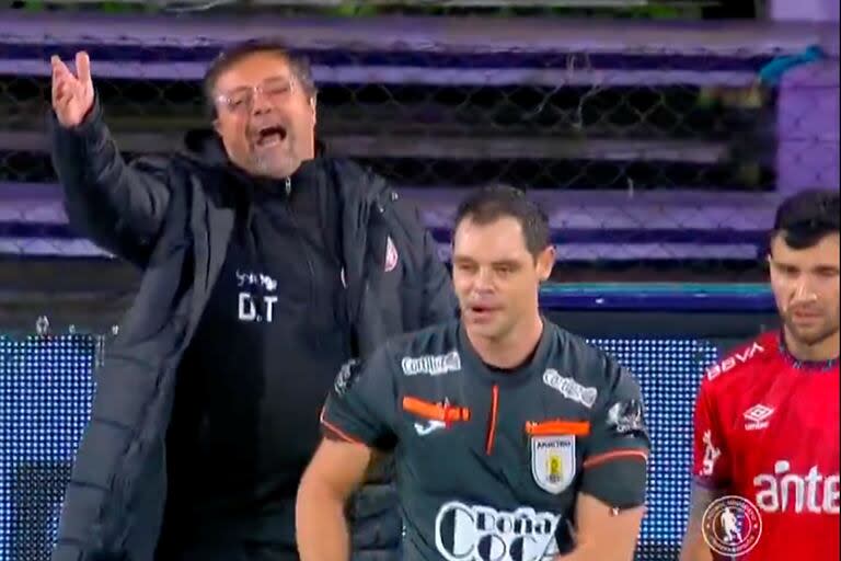 El debut de Ricardo Caruso Lombardi terminó con la explosión del DT por la derrota de su equipo, Miramar Misiones, ante Nacional por 2-1