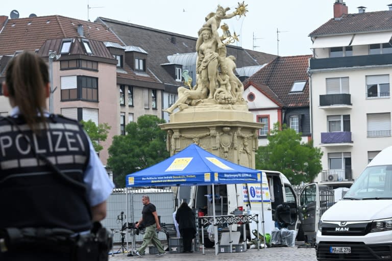 Nach dem Messerangriff auf Islamkritiker in Mannheim hat ein überparteiliches Bündnis für Sonntag zu einer Mahnwache aufgerufen. Unter dem Motto "Zusammenhalt gegen Gewalt, Hass und Hetze" ist eine Menschenkette in der Innenstadt geplant. (Kirill KUDRYAVTSEV)