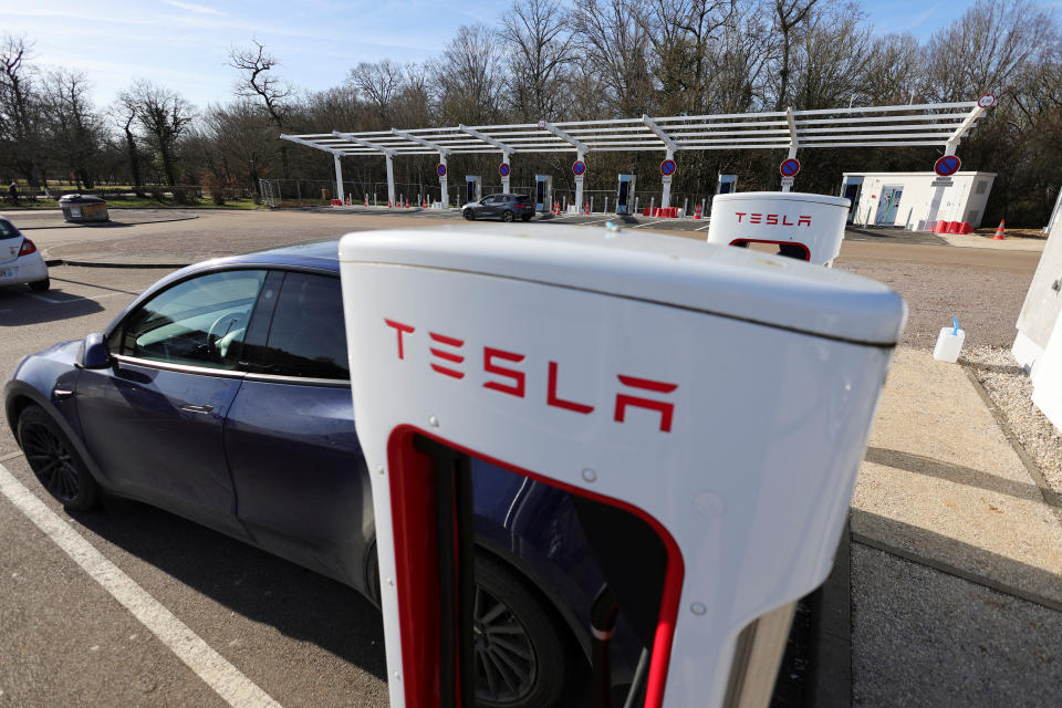 México es el único país donde Tesla ha instalado centros de carga en Latinoamérica (Foto Reuters/Pascal Rossignol).  