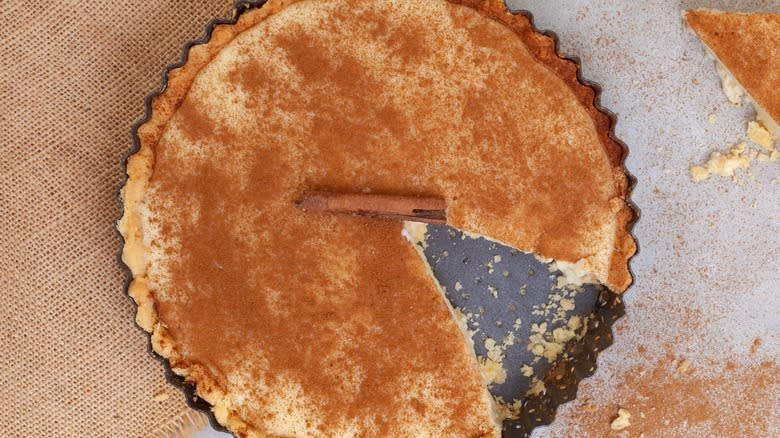Water pie with cinnamon and egg yolks baked in