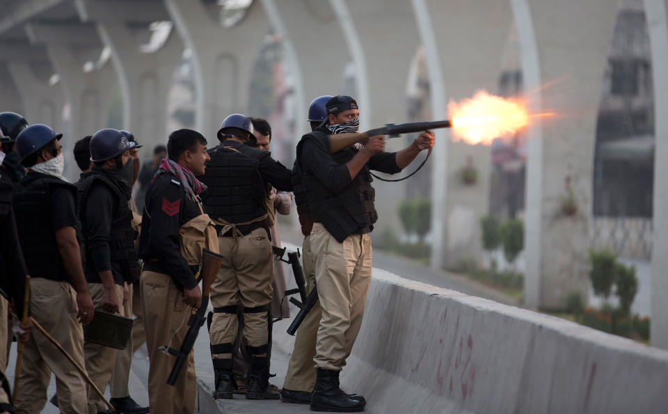 Tear gas fired to disperse protesters in Rawalpindi, Pakistan