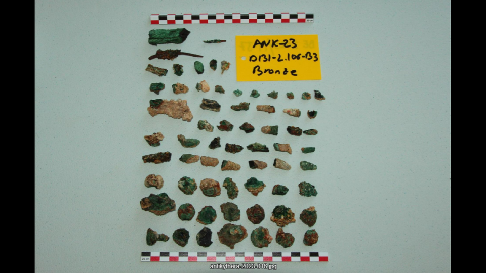 Bronze fragments found in the wreckage. Orestes Manousos/Ministry of Culture and Sports