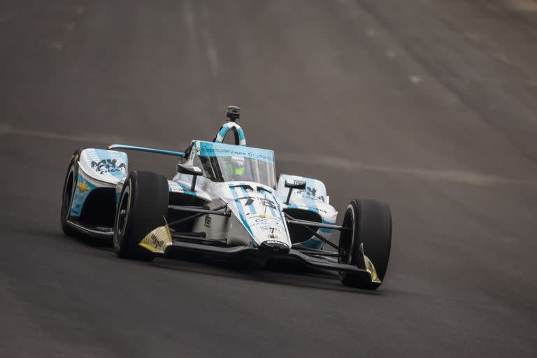 Agustín Canapino, sexto en el último entrenamiento de las 500 Millas de Indianápolis; el domingo partirá desde el puesto 26, en la novena fila