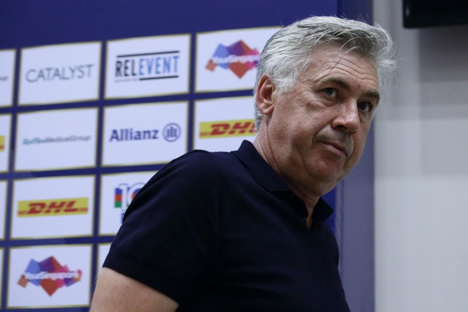 <p>Ja, auch er verlässt die Welt des Fußballs zuweilen: Starcoach Carlo Ancelotti hatte einen ganz kurzen Gastauftritt in "Star Trek Beyond". Regisseur Justin Li bot ihm die Szene an, als der Italiener die Dreharbeiten an seinem damaligen Wohnort Vancouver besuchte. Allerdings muss man schon sehr genau hinsehen, um Ancelotti zu erkennen. (Bild: Suhaimi Abdullah/Getty Images for ICC)</p>