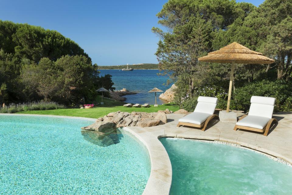 The pool and beach at Villa Pino, Hotel Pitrizza