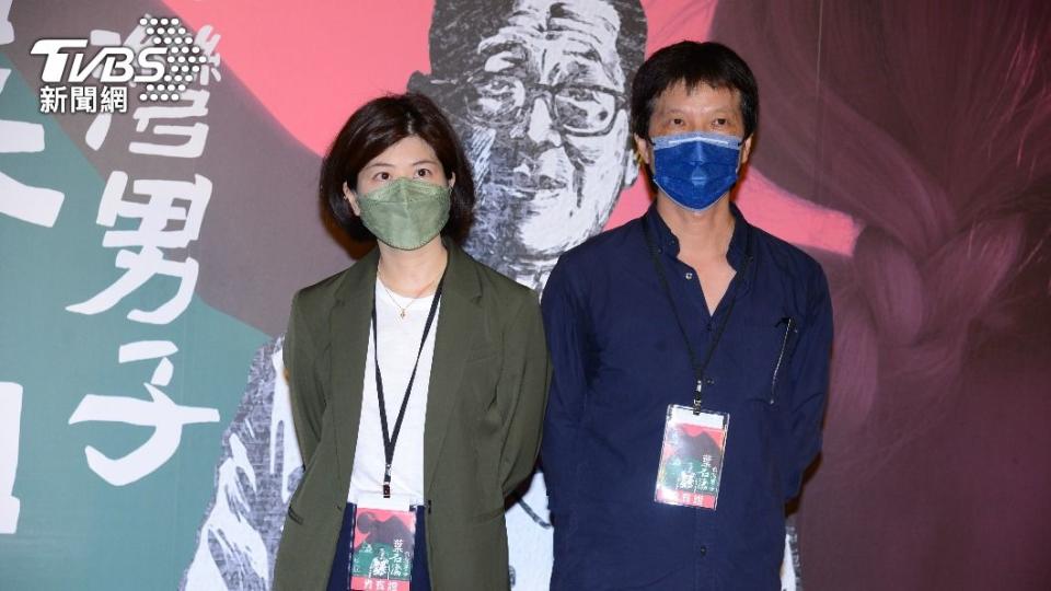 《台灣男子葉石濤》導演許卉林（左）與監製林靖傑。（圖／許方正攝）