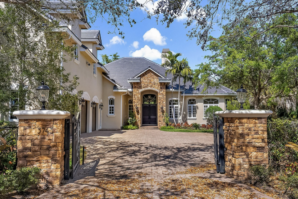 Justin Thomas'  house was built in 2008