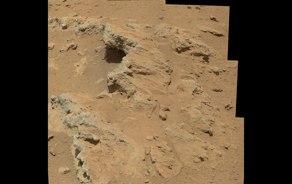 Mars rover finds first evidence of water - a river of it
