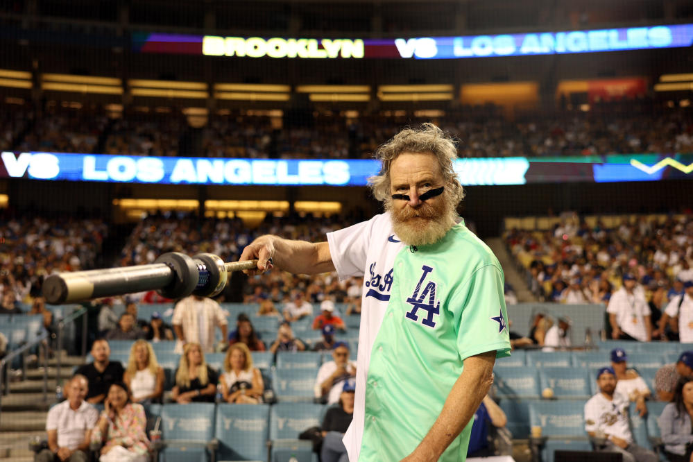 Breaking Bad - Bryan Cranston threw out the first pitch at the Los Angeles  Dodgers game on April 30, 2009.