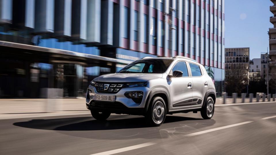 Dacia bietet mit dem Spring einen kompakten Elektro-SUV ab knapp über 20 000 Euro an.