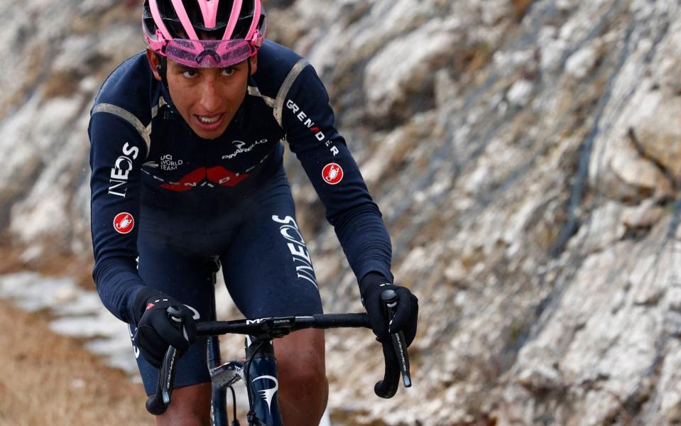 Egan Bernal - Giro d'Italia 2021: Egan Bernal escapes in the rain and snow to tighten grip on pink - GETTY IMAGES