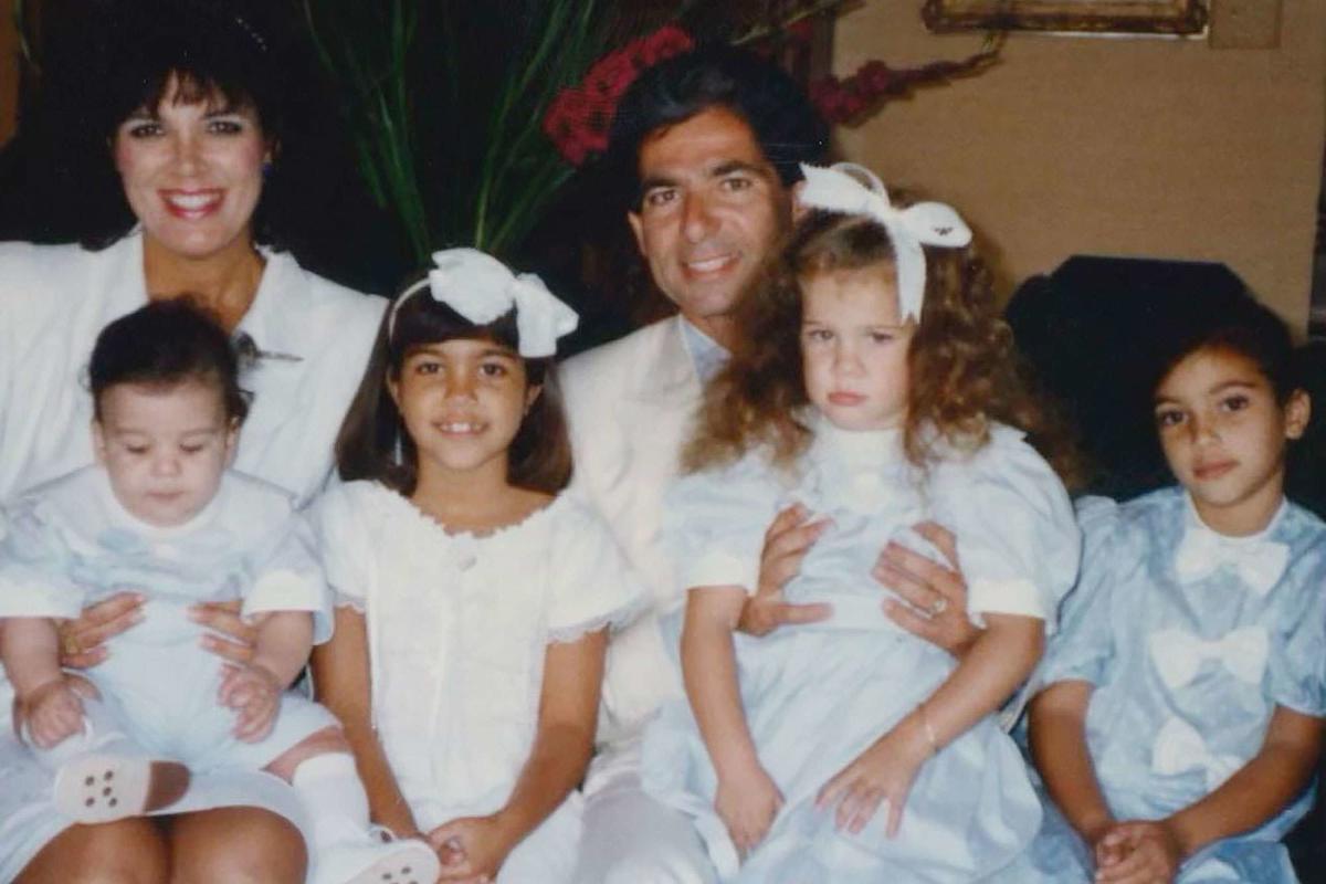 Rob Kardashian At Kris Jenner's Birthday: Rare Family Photo – Hollywood Life