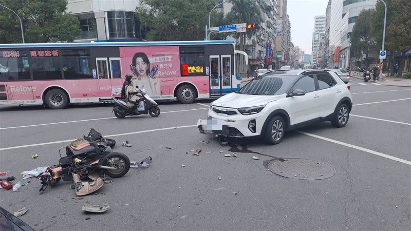 車禍後現場。（圖／翻攝畫面）