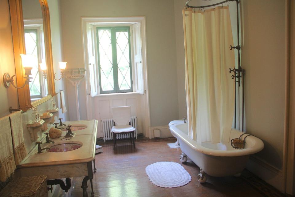A bathroom at Lyndhurst Mansion.