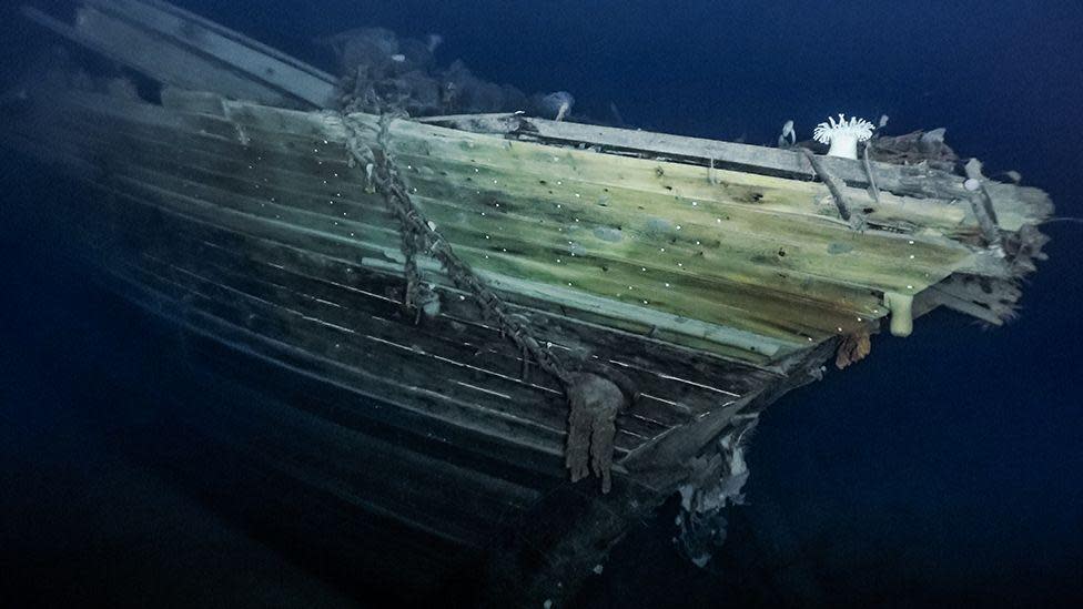 The bow of the sunken Endurance ship