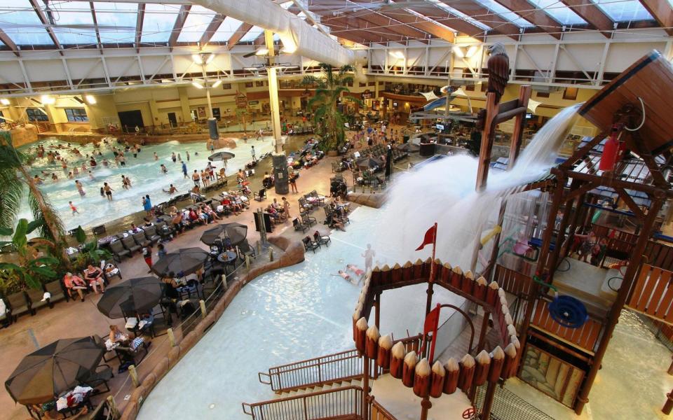 Wilderness at the Smokies River Lodge indoor water park