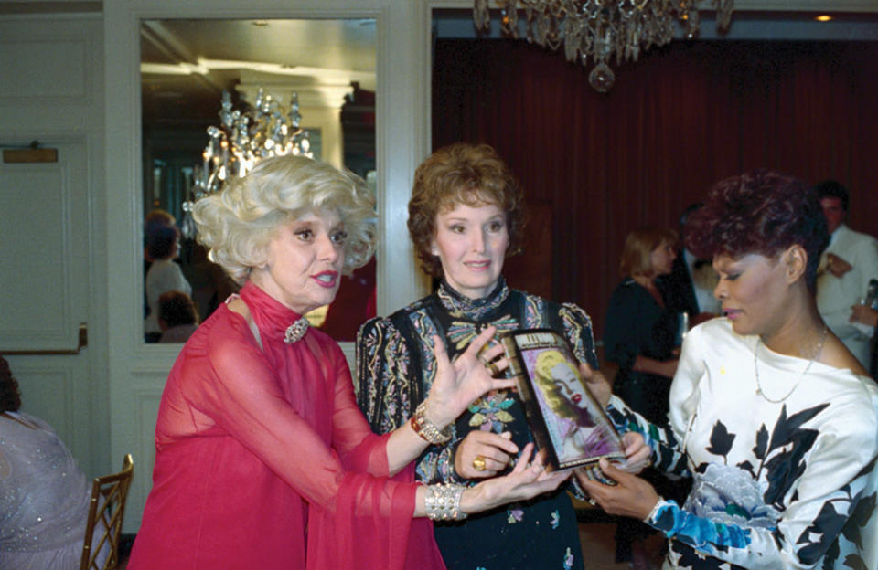 Tichi Wilkerson Kassel flanked by Carol Channing (left) and Dionne Warwick, who saluted her at a 1988 gala.