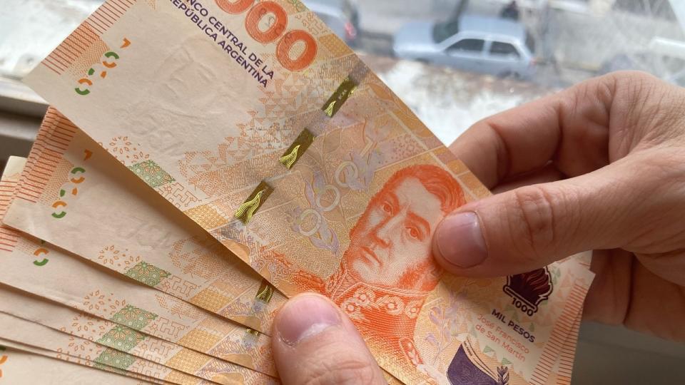 El acto de transferir dinero entre cuentas bancarias no está exento de límites