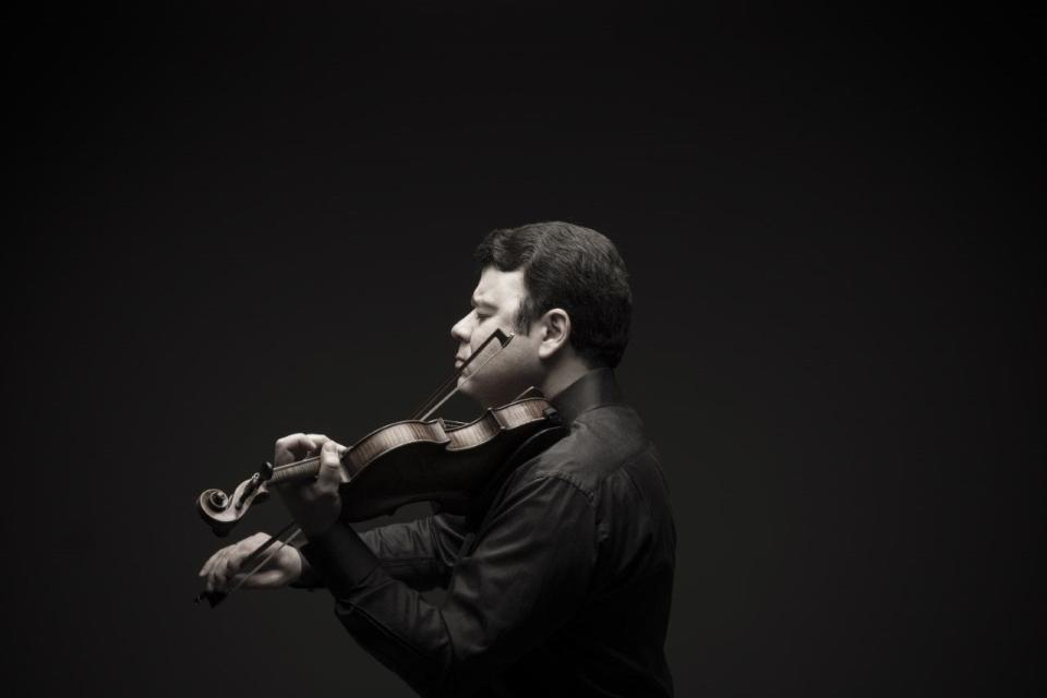 Violinist Vadim Gluzman will perform with the ProMusica Chamber Orchestra on Saturday and Sunday.