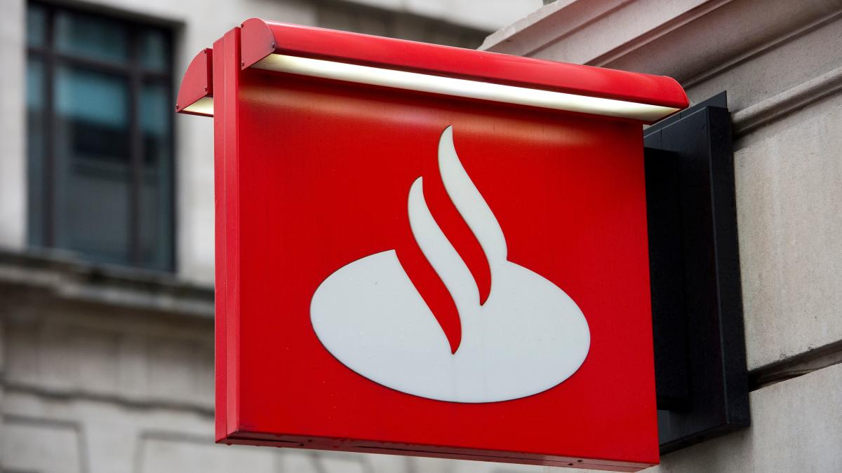 Where Is Santander Reducing Branch Opening Hours On Saturdays 9858