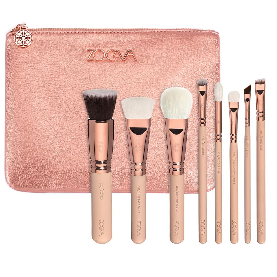 <p>Zoeva Rose Golden luxury brush set - $156</p>