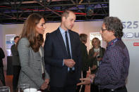 <a href="https://www.elle.fr/People/La-vie-des-people/News/Kate-Middleton-son-apparition-remarquee-a-Londres-avec-le-prince-William#xtor=AL-541" rel="nofollow noopener" target="_blank" data-ylk="slk:Voir la suite des photos sur ELLE.fr;elm:context_link;itc:0;sec:content-canvas" class="link ">Voir la suite des photos sur ELLE.fr</a><br><h3> A lire aussi </h3><ul><li><a href="https://www.elle.fr/People/La-vie-des-people/News/Kate-Middleton-et-Meghan-Markle-les-belles-soeurs-souriantes-pour-une-journee-bien-chargee#xtor=AL-541" rel="nofollow noopener" target="_blank" data-ylk="slk:Kate Middleton et Meghan Markle : les belles-sœurs souriantes pour une journée bien chargée;elm:context_link;itc:0;sec:content-canvas" class="link ">Kate Middleton et Meghan Markle : les belles-sœurs souriantes pour une journée bien chargée</a></li><li><a href="https://www.elle.fr/People/La-vie-des-people/News/George-est-reserve-Charlotte-a-confiance-en-elle-les-revelations-sur-les-enfants-de-Kate-Middleton-et-du-prince-William-3824715#xtor=AL-541" rel="nofollow noopener" target="_blank" data-ylk="slk:George est réservé, Charlotte a confiance en elle : les révélations sur les enfants de Kate Middleton et du prince William;elm:context_link;itc:0;sec:content-canvas" class="link ">George est réservé, Charlotte a confiance en elle : les révélations sur les enfants de Kate Middleton et du prince William</a></li><li><a href="https://www.elle.fr/People/La-vie-des-people/News/Kate-Middleton-vole-au-secours-de-Meghan-Markle-3824244#xtor=AL-541" rel="nofollow noopener" target="_blank" data-ylk="slk:Kate Middleton vole au secours de Meghan Markle;elm:context_link;itc:0;sec:content-canvas" class="link ">Kate Middleton vole au secours de Meghan Markle</a></li><li><a href="https://www.elle.fr/People/La-vie-des-people/News/Kate-Middleton-sa-visite-incognito-dans-un-supermarche-avec-George-et-Charlotte-3823844#xtor=AL-541" rel="nofollow noopener" target="_blank" data-ylk="slk:Kate Middleton : sa visite incognito dans un supermarché avec George et Charlotte !;elm:context_link;itc:0;sec:content-canvas" class="link ">Kate Middleton : sa visite incognito dans un supermarché avec George et Charlotte !</a></li><li><a href="https://www.elle.fr/Astro/Horoscope/Quotidien#xtor=AL-541" rel="nofollow noopener" target="_blank" data-ylk="slk:Consultez votre horoscope sur ELLE;elm:context_link;itc:0;sec:content-canvas" class="link ">Consultez votre horoscope sur ELLE</a></li></ul>