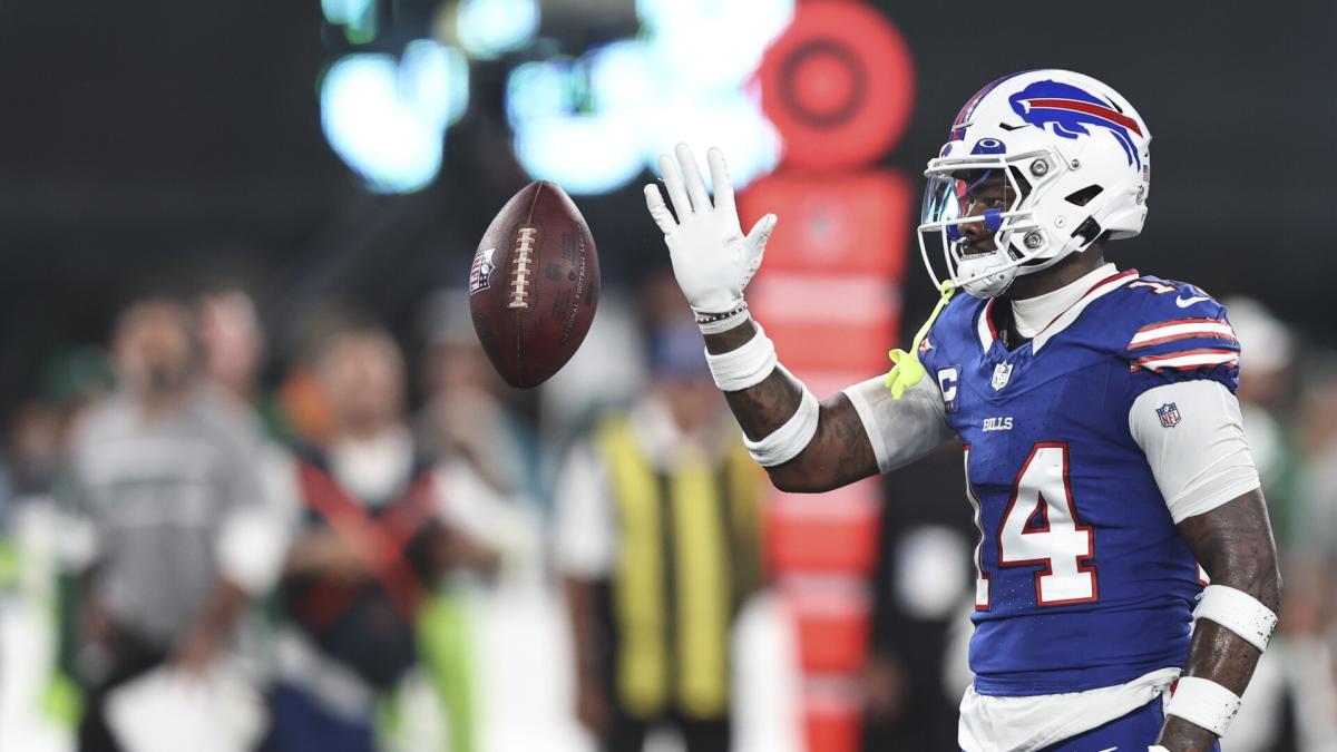 Stefon Diggs responds to Bills reporter's criticism captured on a hot  microphone - NBC Sports