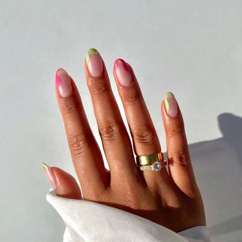 <p><a href="https://www.instagram.com/p/CQadzt5M5-k/" data-component="link" data-source="inlineLink" data-type="externalLink" data-ordinal="1">@nailsbysuman</a> / Instagram</p>