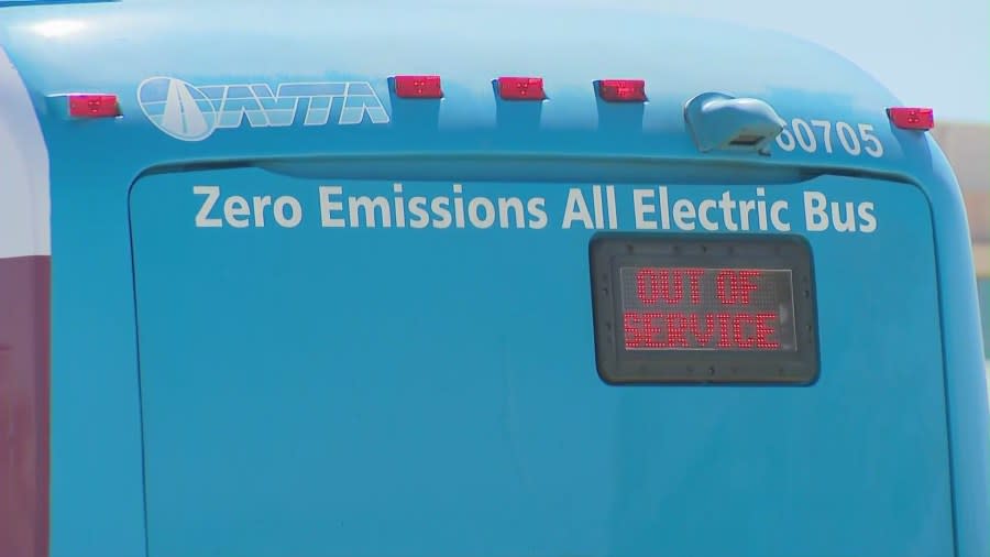 Electric battery bus services abruptly suspended in Antelope Valley 