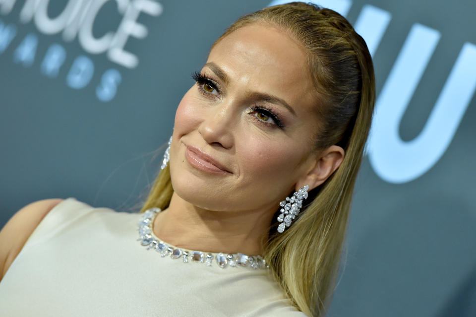 SANTA MONICA, CALIFORNIA - JANUARY 12: Jennifer Lopez attends the 25th Annual Critics' Choice Awards at Barker Hangar on January 12, 2020 in Santa Monica, California. (Photo by Axelle/Bauer-Griffin/FilmMagic)