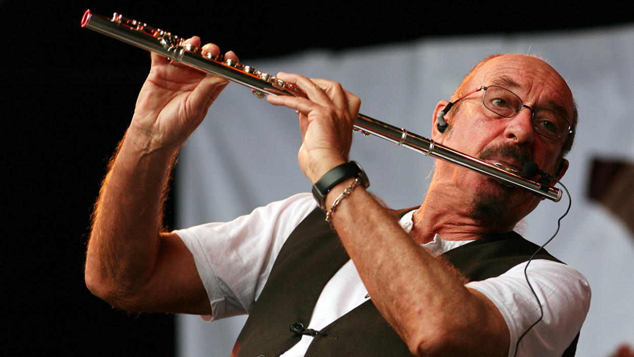  Ian Anderson. 