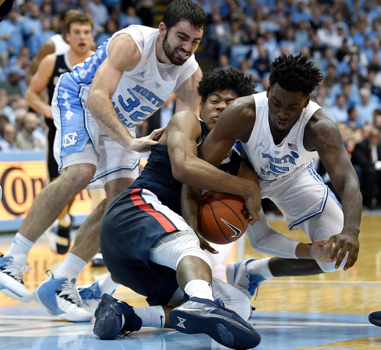 Back-to-back losses to ranked teams will make it tougher for Gonzaga to earn a No. 1 seed in March. (Getty Images)