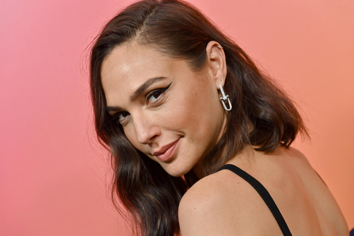 Gal Gadot en Veuve Clicquot Celebrates 250th Anniversary with Solaire Exhibition 2022 en Beverly Hills, California. (Photo by Axelle/Bauer-Griffin/FilmMagic)