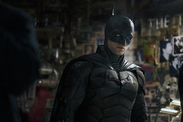 Theories abound over what movie Bruce Wayne's parents were killed after  seeing in 'The Batman'