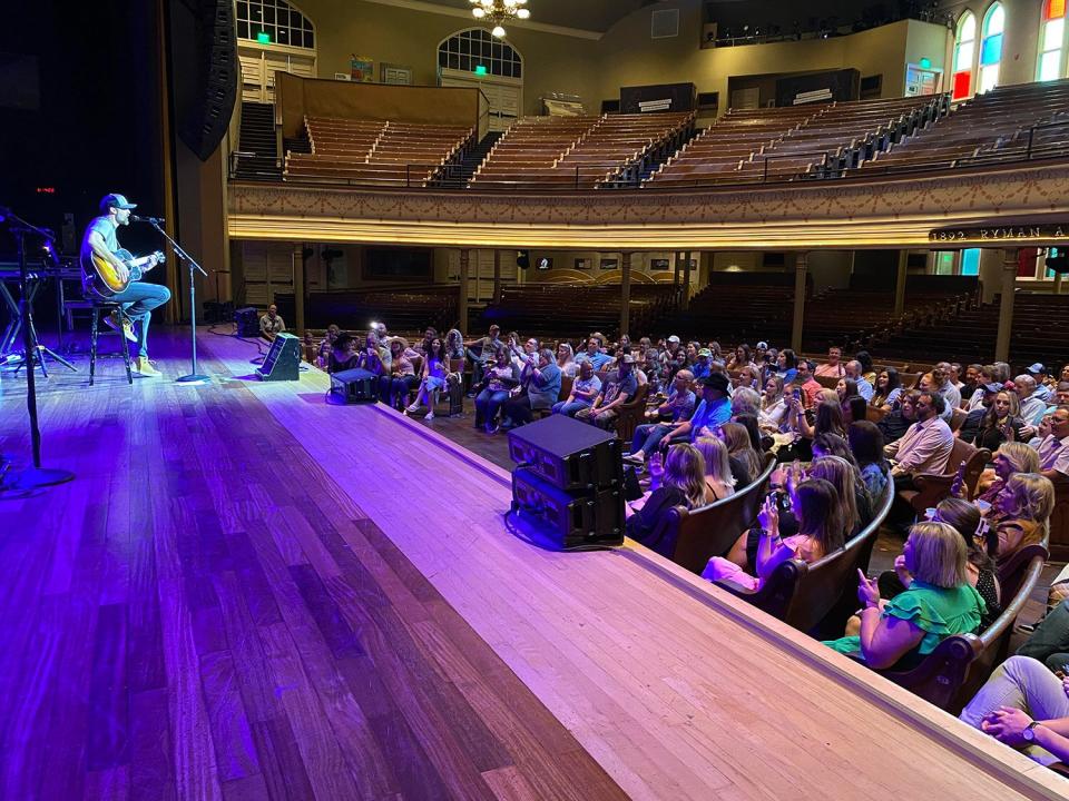 walker hayes in concert