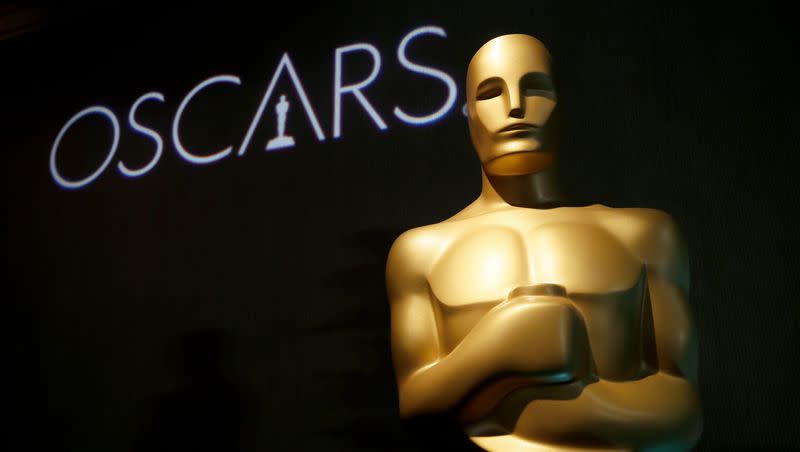 This year’s Oscar gift bags include liposuction, a $40,000 stay in a Canadian estate and more.