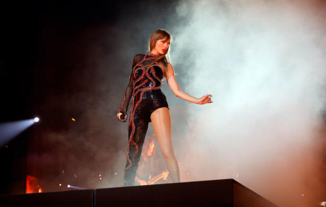 Real Art Tacoma Presents: Taylor Swift Laser Dance Party — Real Art Tacoma