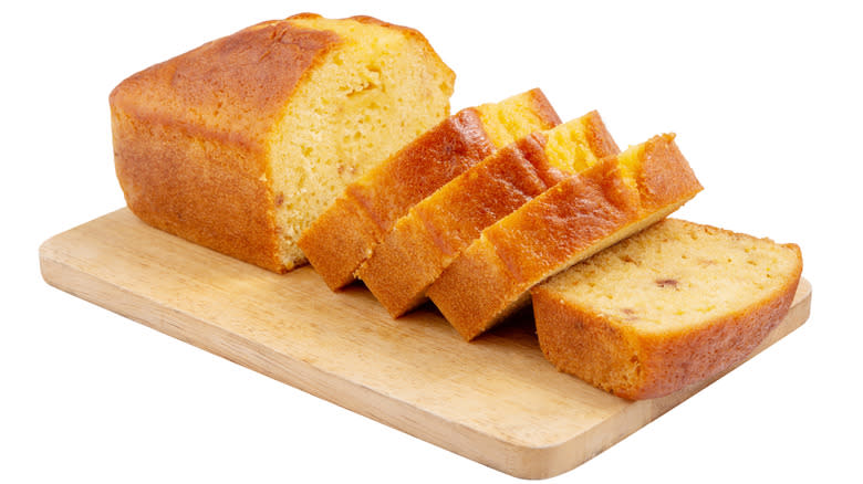 pound cake sliced