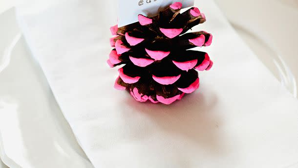 pine cone thanksgiving place settings