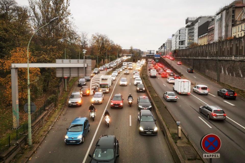 paris plans to reduce the speed limit on the paris ring road to 50km per hour in autumn 2024