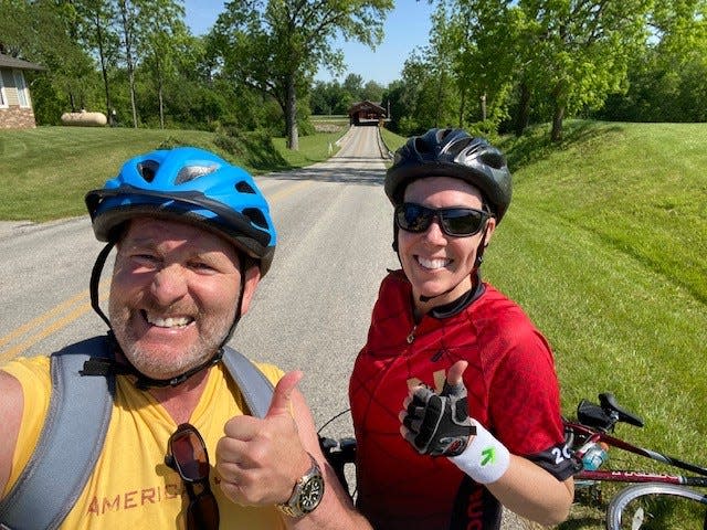 Kirk Detweiler and Lindsey Gale on a training ride for Pelotonia 2022.