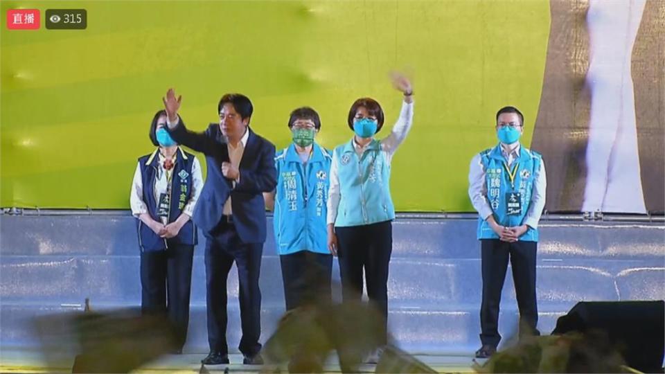 彰化拚勝選！蔡總統現身力挺　與黃秀芳替「必勝達摩」點眼