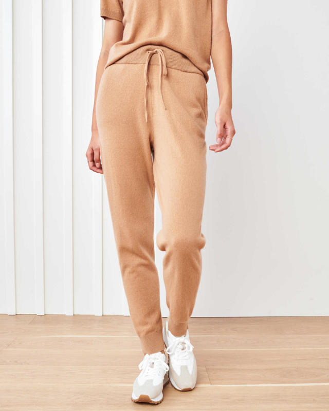 The Coziest Cashmere Blend Jogger - Toffee & White Sand