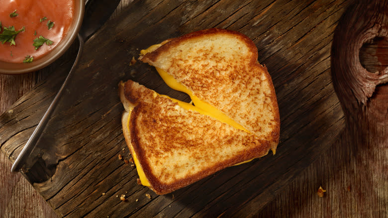 Sliced grilled cheese sandwich