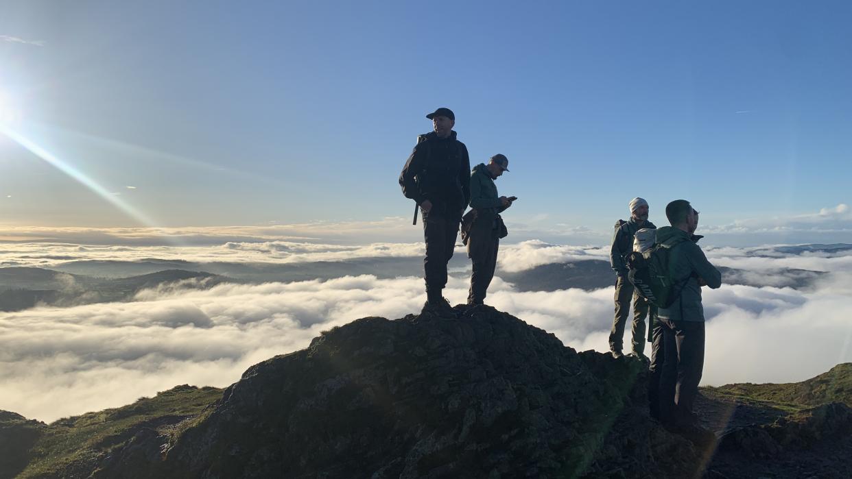  Hiking Wansfell Pike. 