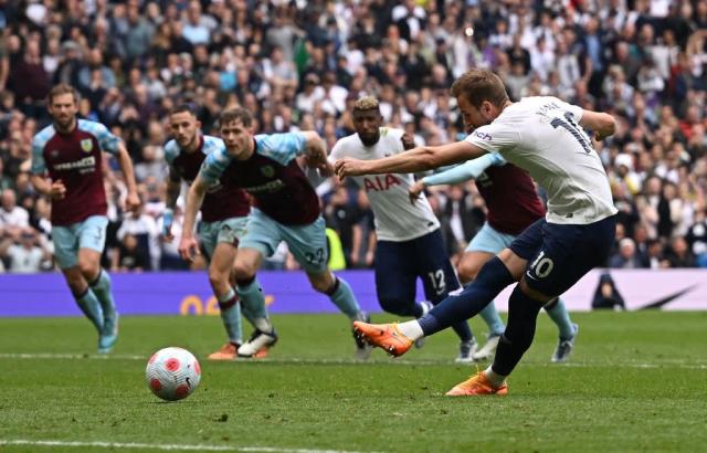 Tottenham 1-0 Burnley: Controversial Harry Kane penalty enough as Spurs  claim three vital points