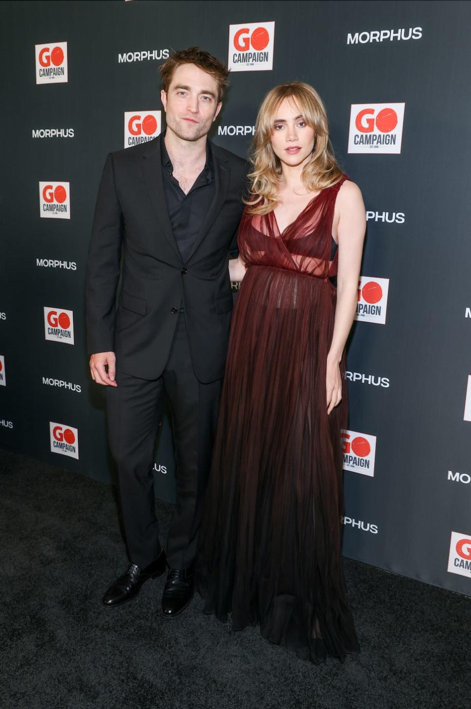 Robert Pattinson and Suki Waterhouse at the GO Campaign gala on October 21, 2023 in Los Angeles, California.