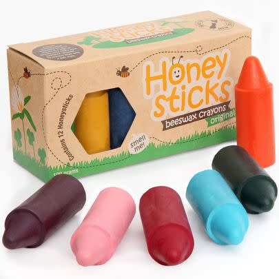 A set of 12 child-safe beeswax crayons (20% off)