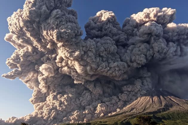 2021 03 02T042204Z 937968064 RC2S2M9P9BR2 RTRMADP 3 INDONESIA VOLCANO